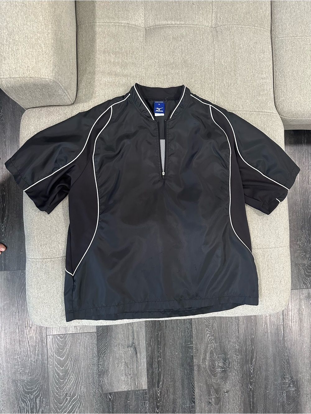 Mizuno Black Short Sleeve Windbreaker Pullover